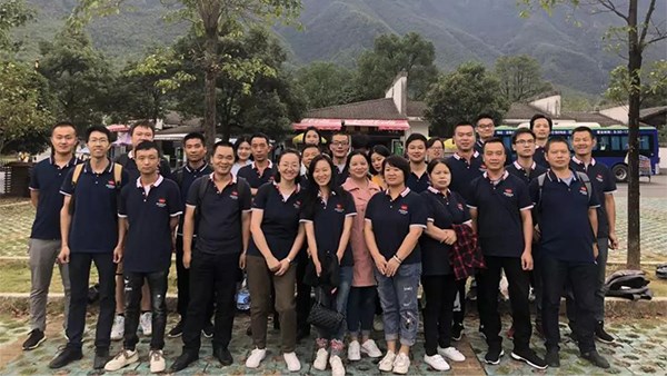 團建聚人心，心聚成團隊！